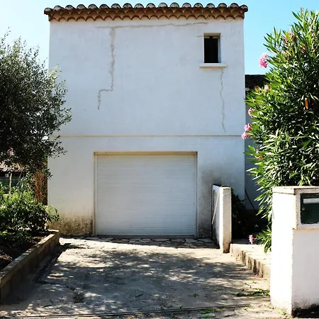 Studio Tres Pres D'Arles Et Au Calme Extérieur photo